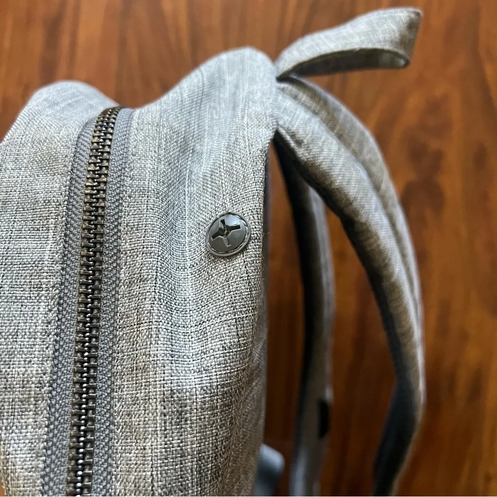 Hershel Settlement Backpack Mid-Volume 17L Light Gray Crosshatch